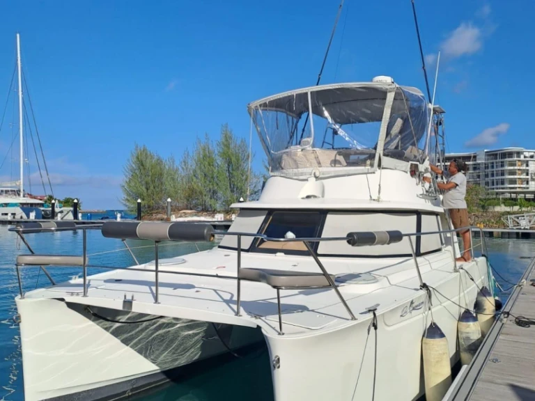 Katamaran mieten in Baie Sainte Anne zum besten Preis