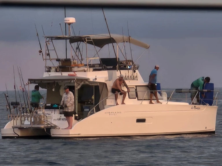 YachtCharter in Baie Sainte Anne - Fountaine Pajot Highland 35 Pilot auf SamBoat