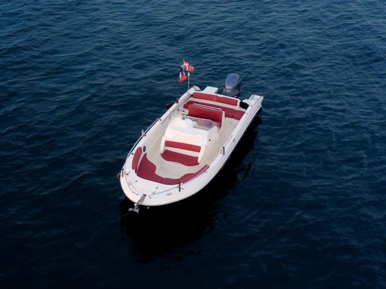 Ein Pacific Craft Pacific Craft 670 mieten in Anglet