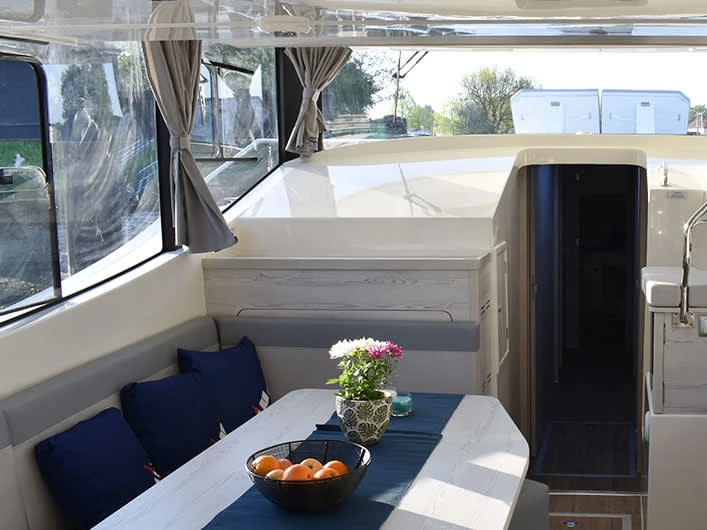 Motorboot mieten in Homps zum besten Preis