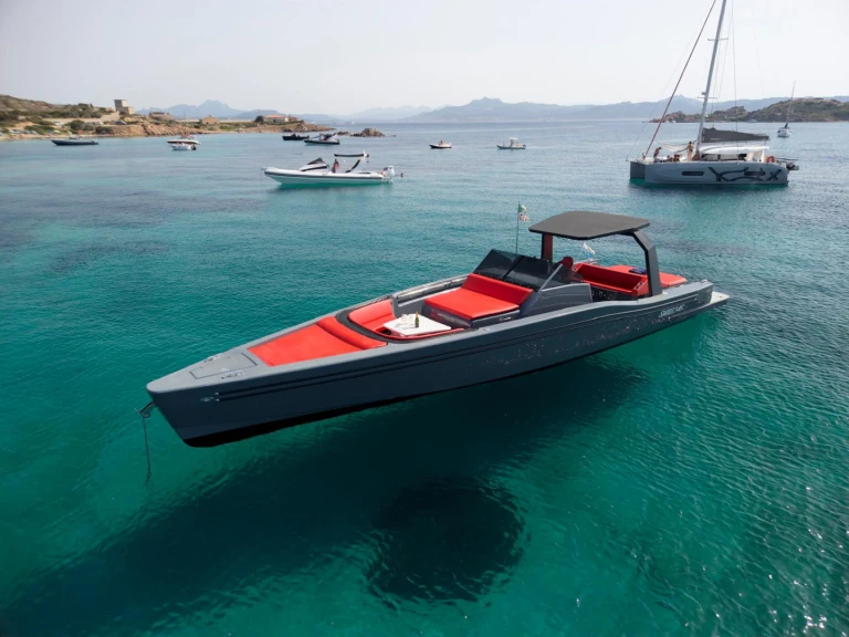 Ein MAORI 50 luxury mieten in Porto Cervo