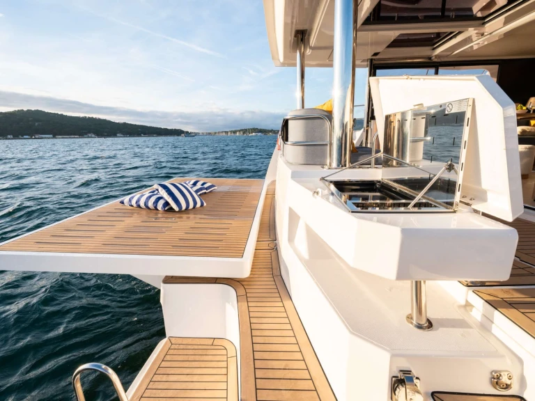Ein Bali CRAFT WITH A SEA mieten in Saint Thomas Island