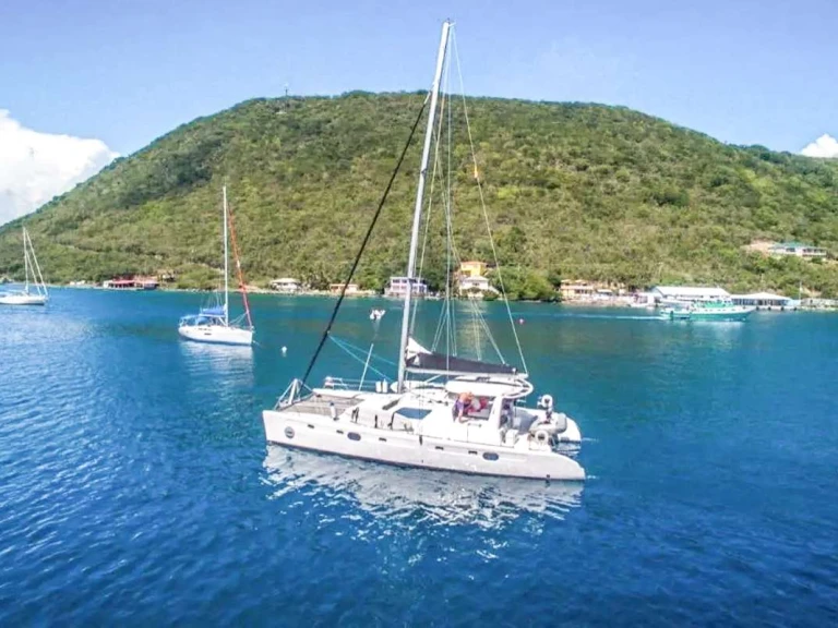 Boot mieten Saint Thomas Island günstig MOONSTRUCK