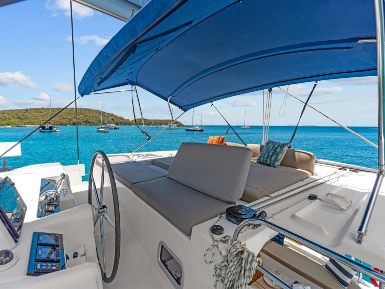 Vermietung Yacht Lagoon mit Führerschein
