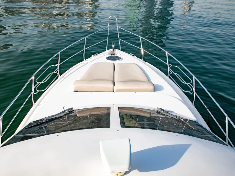 Motorboot mit oder ohne Skipper Al Shaali Marine mieten in Dubai Marina