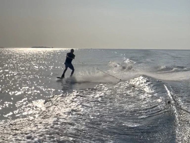 Motorboot mit oder ohne Skipper Sea Ray mieten in Mandelieu-la-Napoule