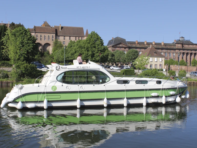 Motorboot mit oder ohne Skipper Nicols Yacht mieten in Saverne