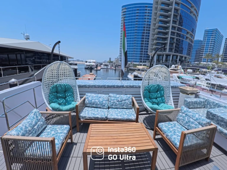 YachtCharter in Dubai Marina - 101 Marine 101 auf SamBoat