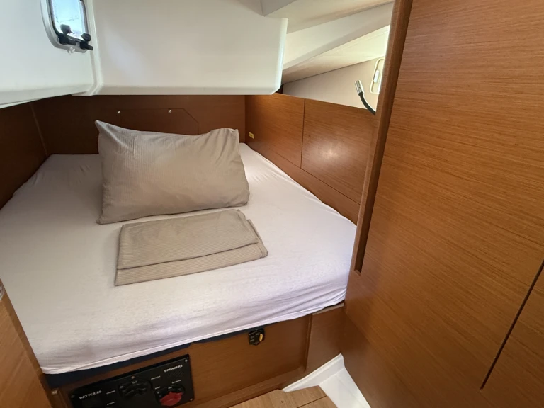Boot mieten Pula günstig Sun Odyssey 440