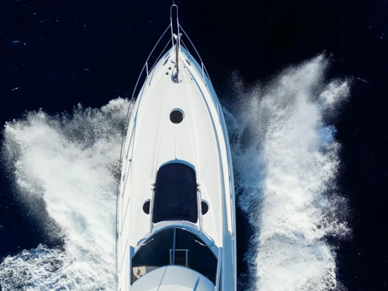 Vermietung Motorboot Sunseeker mit Führerschein