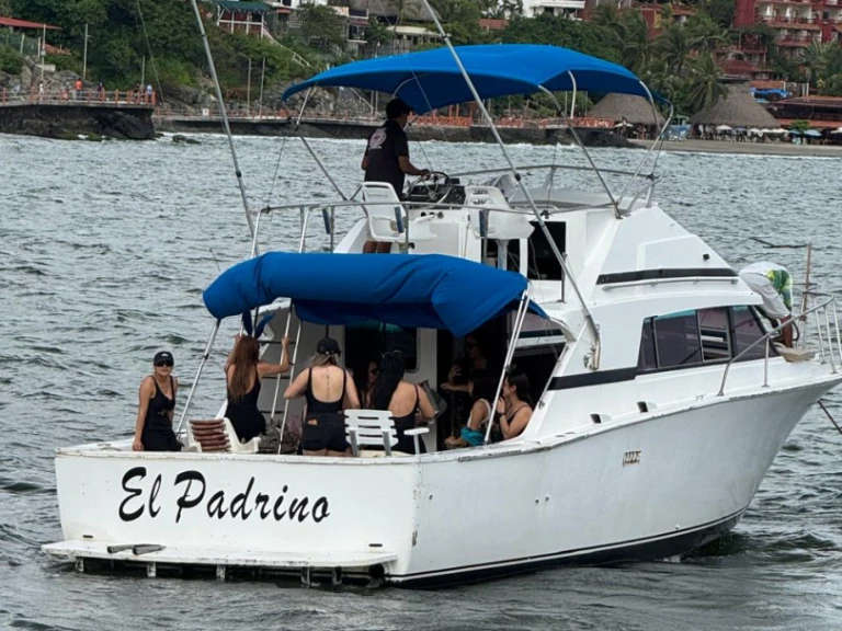 Motorboot mit oder ohne Skipper Bertram mieten in Ixtapa-Zihuatanejo