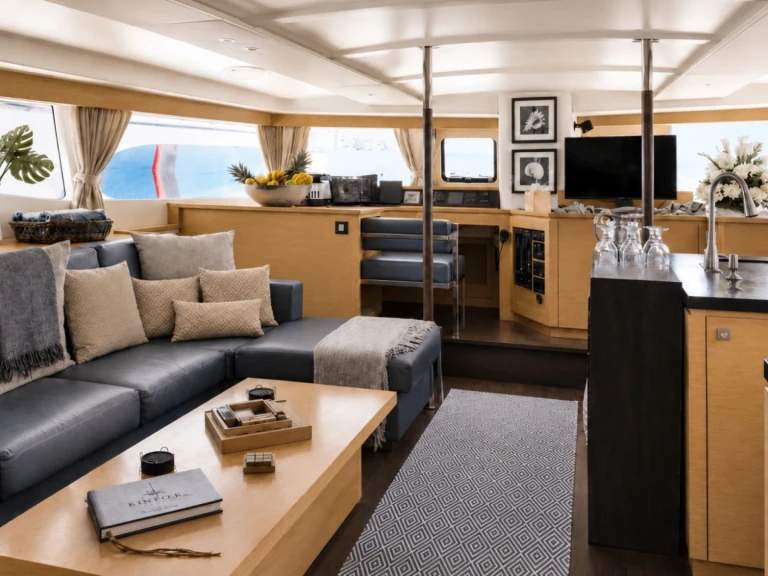 Fountaine Pajot ODYSSEA mieten Road Town