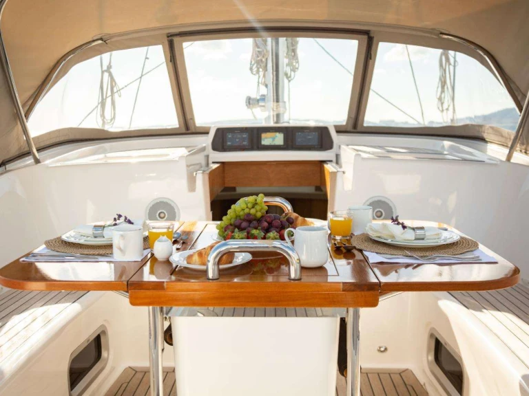 Vermietung Yacht Oyster Marine mit Führerschein