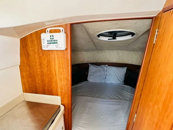 Vermietung Motorboot Custom Made mit Führerschein