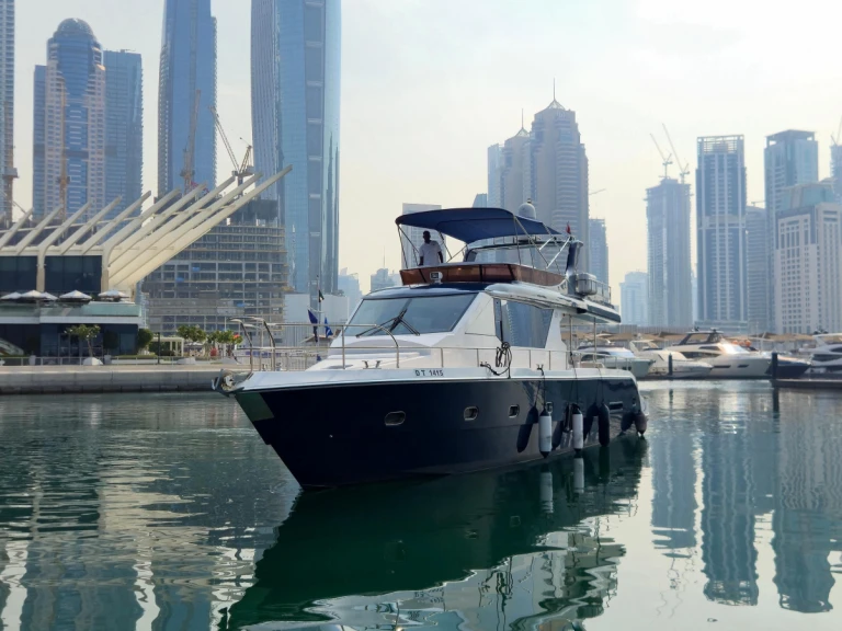 Custom Made custom mieten Dubai Marina