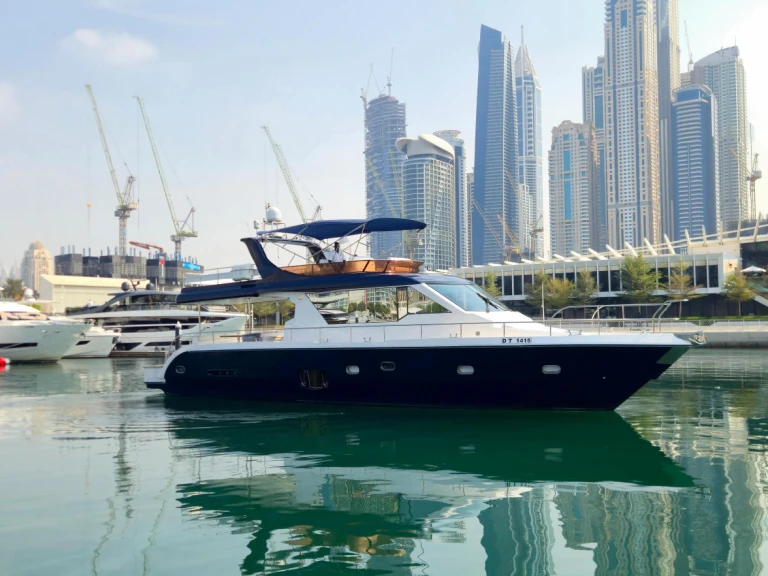 YachtCharter in Dubai Marina - Custom Made custom auf SamBoat