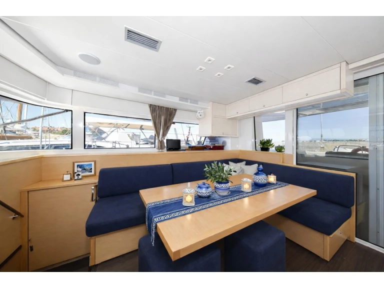 Boot mieten Álimos günstig Lagoon 52 F