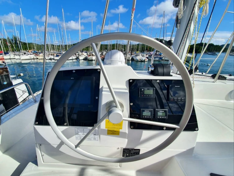 Bootsverleih BALI 4.6 5 CABINES NUM 5 BALI 4.6 5 CABINES NUM 5 Le Marin Samboat