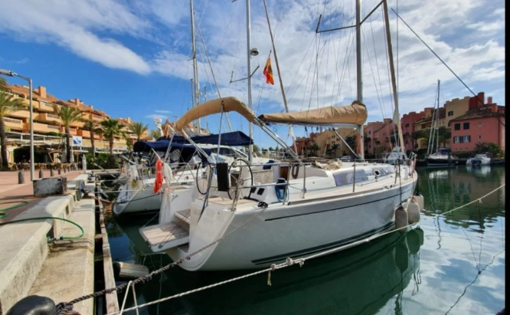 Segelboot mit oder ohne Skipper Dufour mieten in Puerto Sotogrande