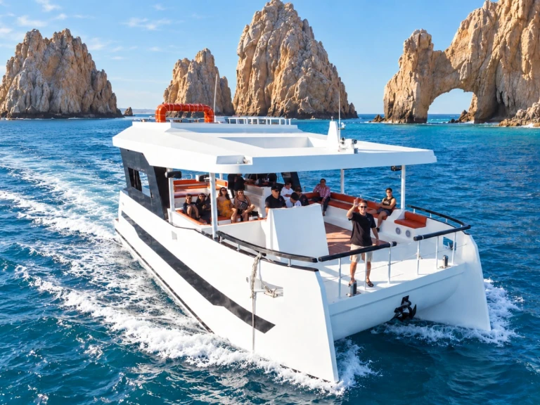 Katamaran mieten in Cabo San Lucas - Custom Made custom