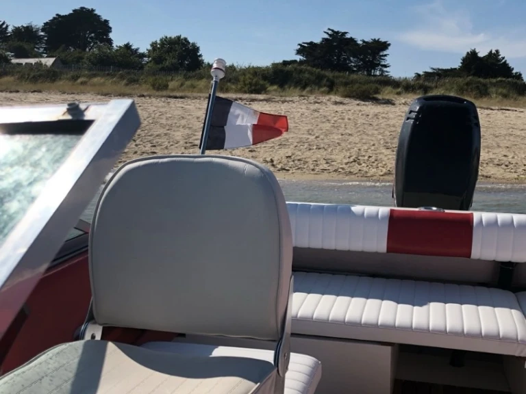 Motorboot mieten in Divatte-sur-Loire zum besten Preis