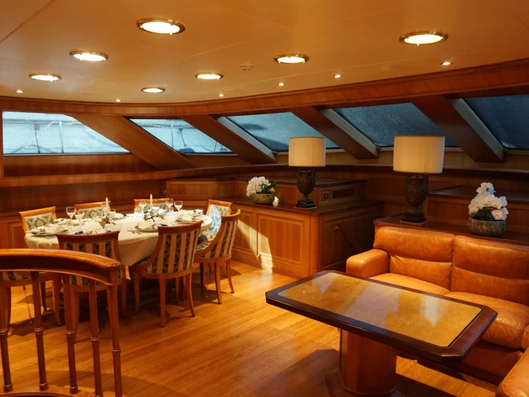 Yacht mieten in Neapel zum besten Preis
