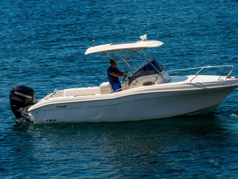 Vermietung Motorboot Ranieri mit Führerschein
