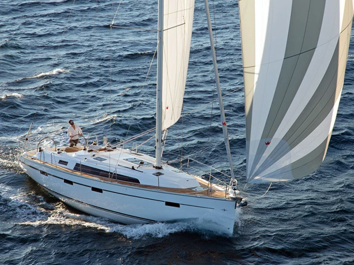 Bavaria Cruiser 41 mieten Álimos