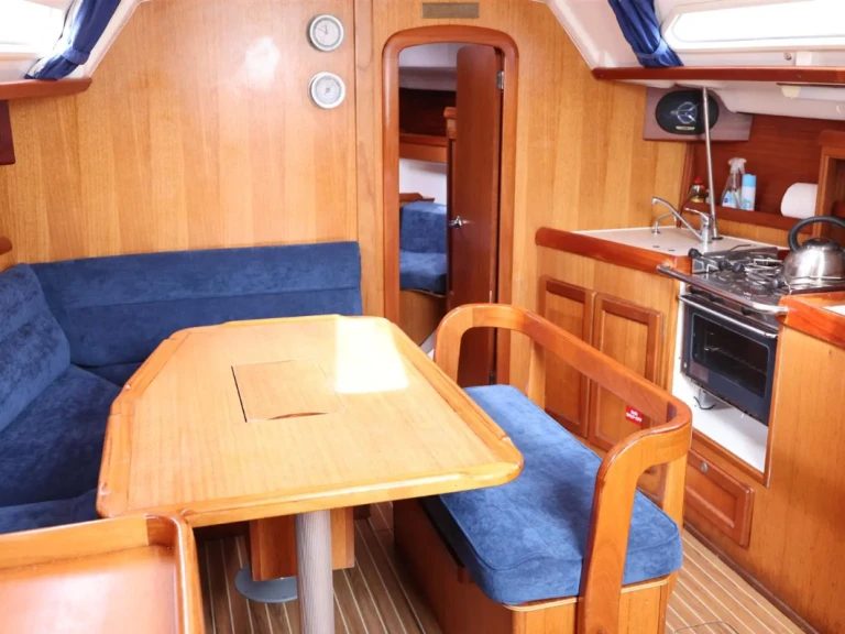 Ein Dufour Dufour 36 Classic mieten in Oban