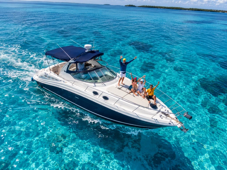 Motorboot mieten in Cancún - Custom Made custom