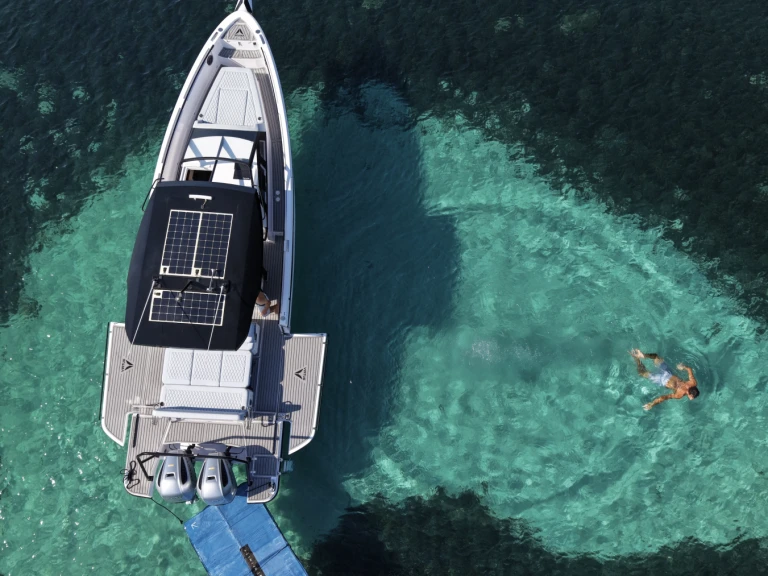YachtCharter in Cannigione di Arzachena - Virtue Yacht V10 Top auf SamBoat