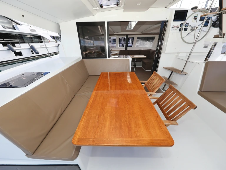 Fountaine Pajot Lucia 40 mieten Trogir
