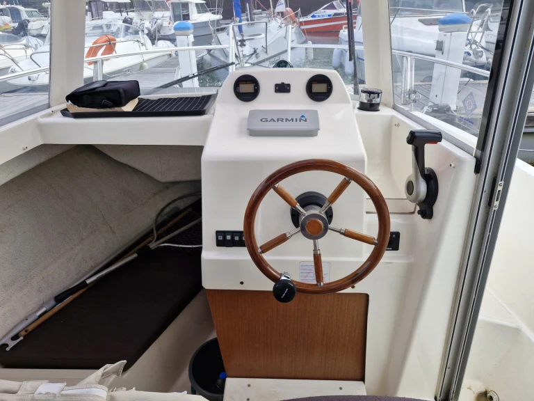 Motorboot mit oder ohne Skipper Jeanneau mieten in Dunkerque