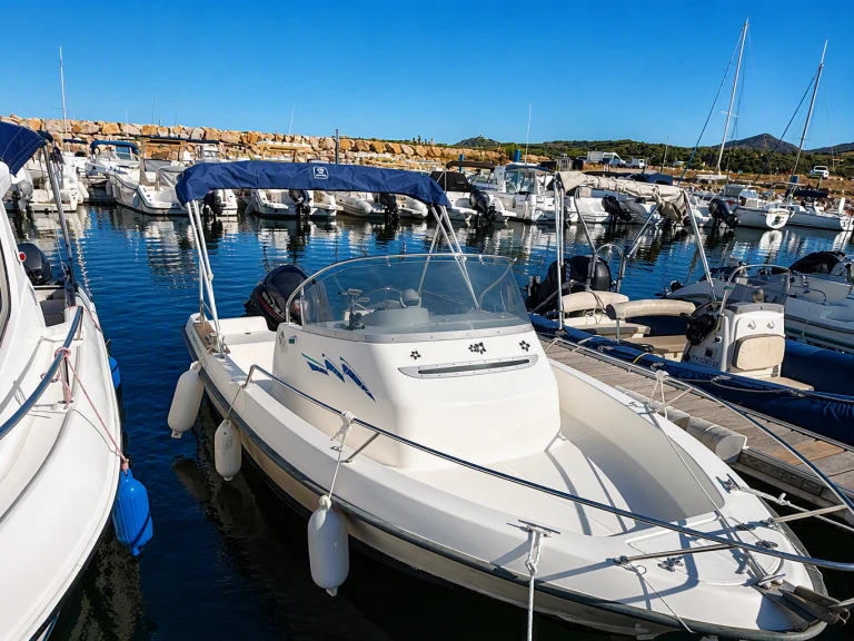 Motorboot mit oder ohne Skipper B2 Marine mieten in Frankreich