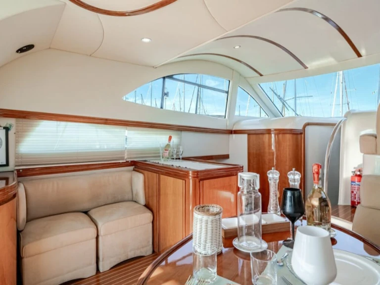 YachtCharter in Castellammare di Stabia - Rodman Rodman 38 Fly auf SamBoat