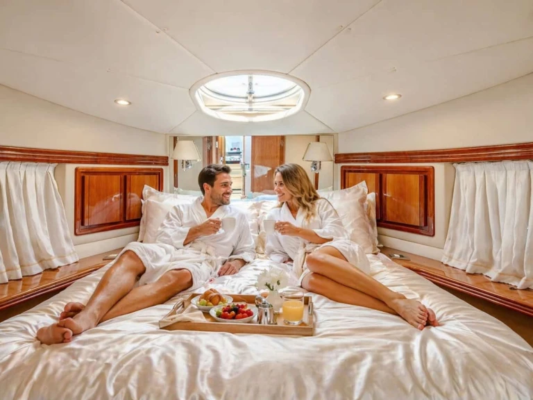 Ein Rodman Rodman 38 Fly mieten in Capri Port