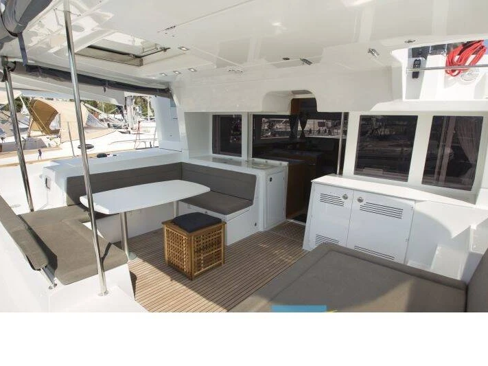 YachtCharter in Álimos - Lagoon Lagoon 450 F auf SamBoat