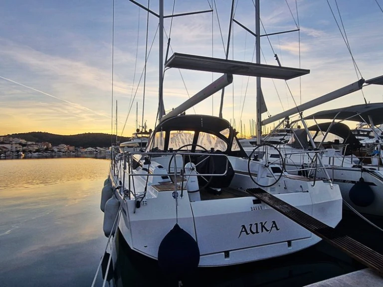 Bootsverleih Bavaria Bavaria C42 Rogoznica Samboat