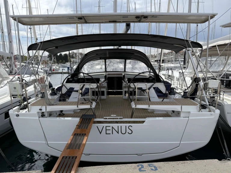 YachtCharter in Rogoznica - Hanse Hanse 460 auf SamBoat