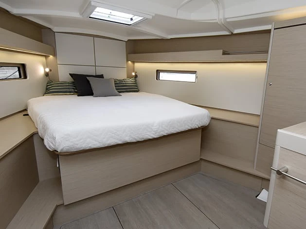 YachtCharter in Bas du Fort - Bénéteau Oceanis 40.1 - Beneteau - First Line auf SamBoat