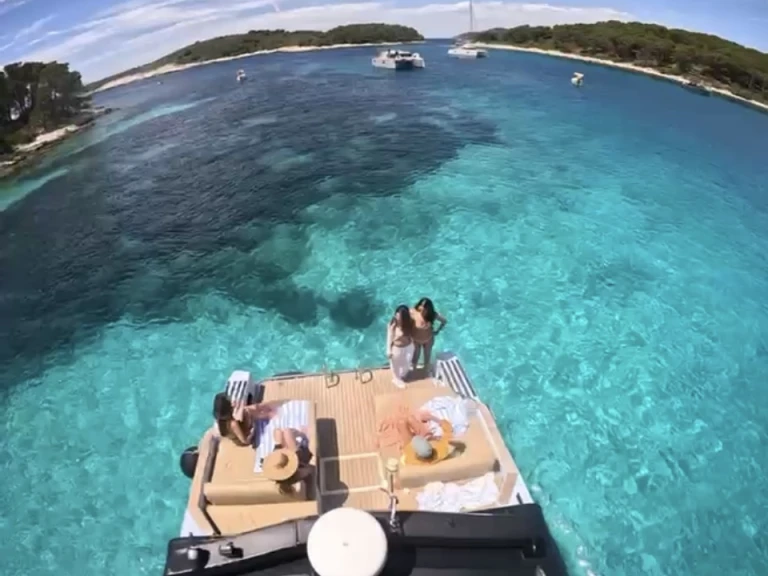 Bootsverleih Sea Ray Sea Ray 390 Hvar Samboat