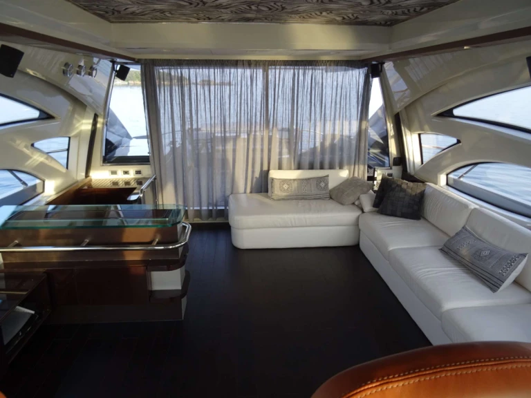 Vermietung Yacht Azimut mit Führerschein