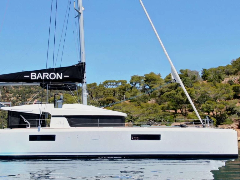 Yacht mieten in Athen zum besten Preis