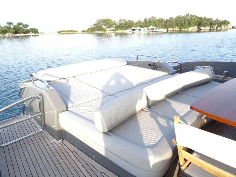 YachtCharter in Korfu - Azimut SUPER TOY auf SamBoat