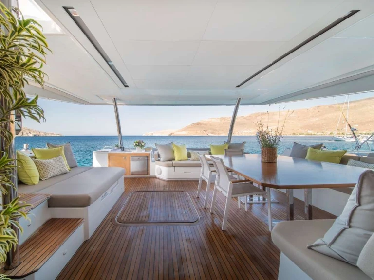 Fountaine Pajot AETHER mieten Athen