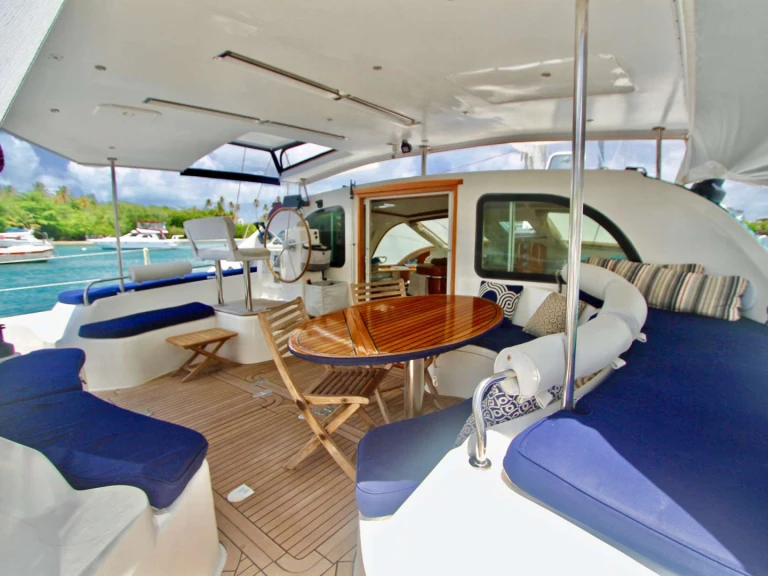 Yacht mit oder ohne Skipper PRIVILEGE ALLIAURA MARINE GROUP mieten in Karibik