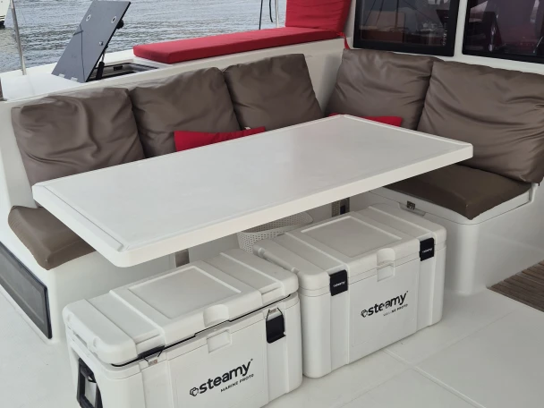 Katamaran mieten in Villefranche-sur-Mer - Fountaine Pajot Lucia 40