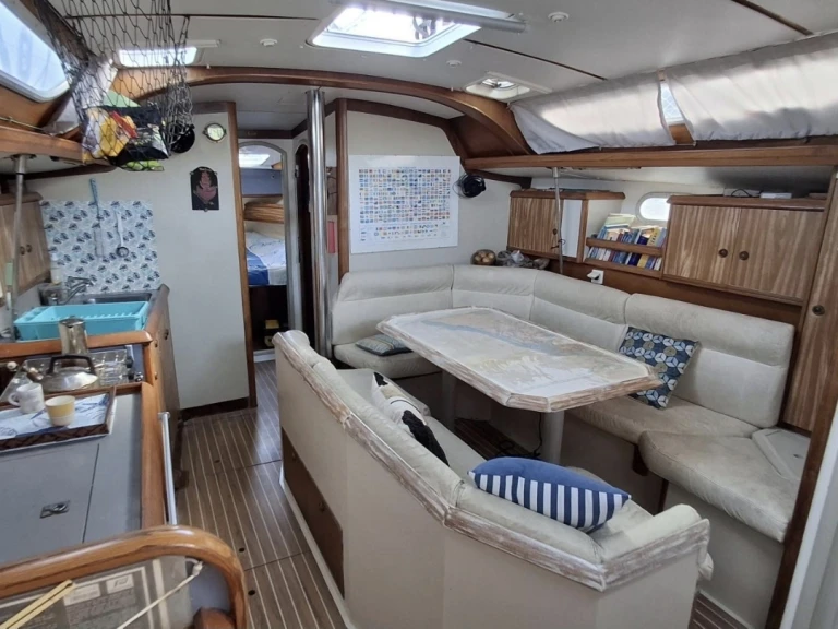 YachtCharter in Le Marin - Jeanneau Sun Odyssey 42.2 auf SamBoat