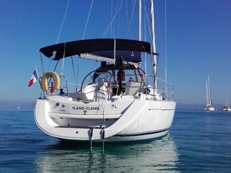 Ein Jeanneau Sun Odyssey 36i mieten in Saint-Mandrier-sur-Mer