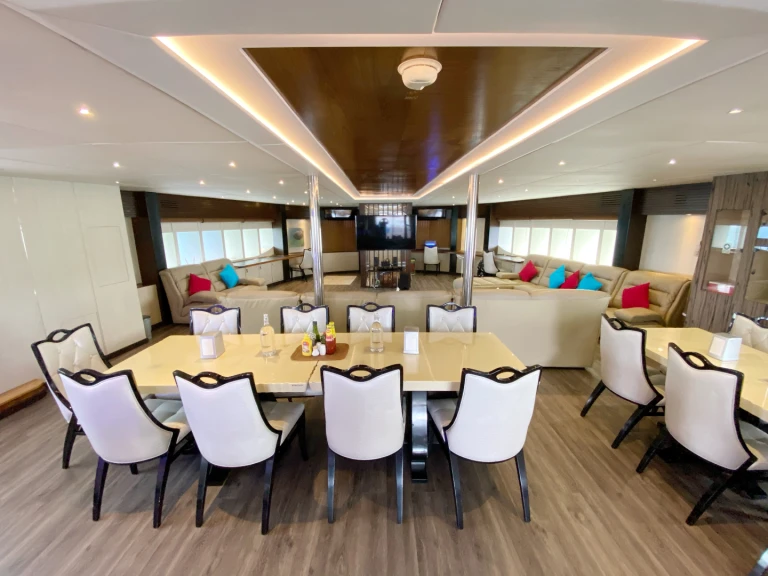 YachtCharter in Maale - Honors Legacy Custom made auf SamBoat